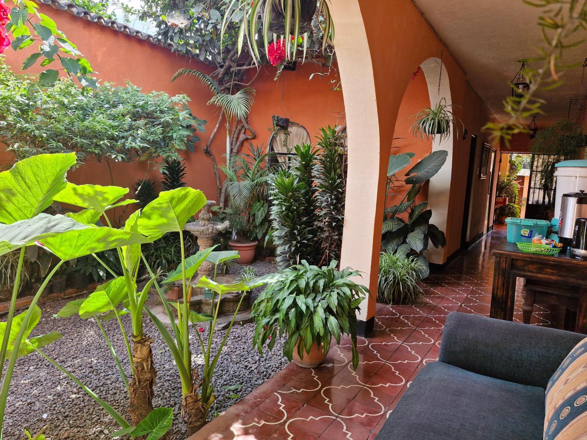 Hospedaje El Viajero Antigua Lli Exterior foto